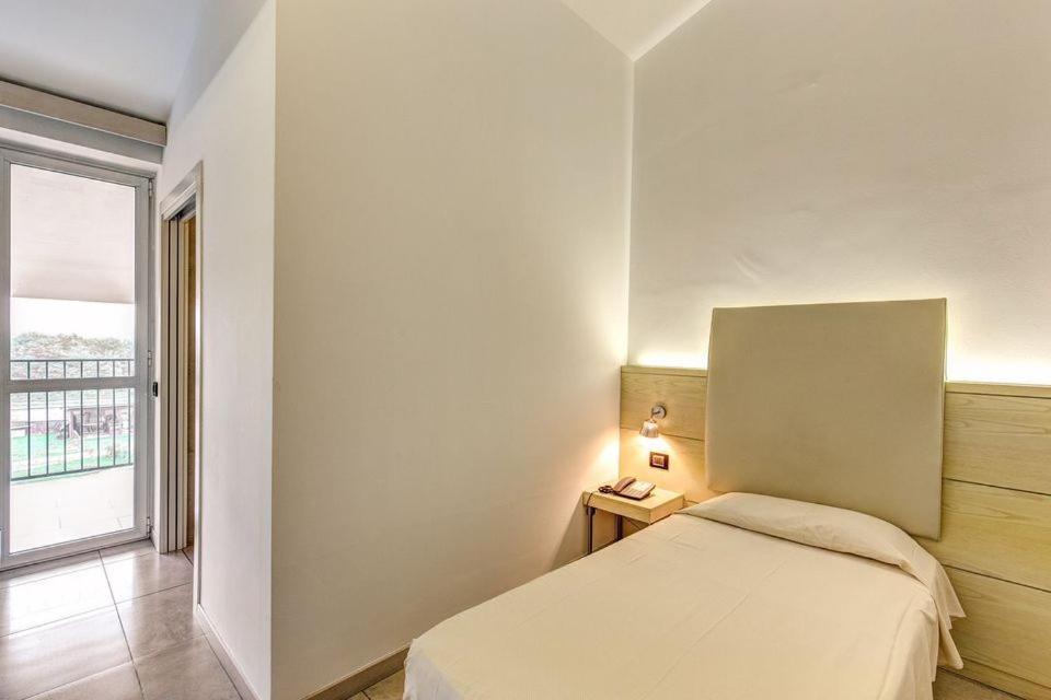 Hotel Fiera Milano Rho Esterno foto