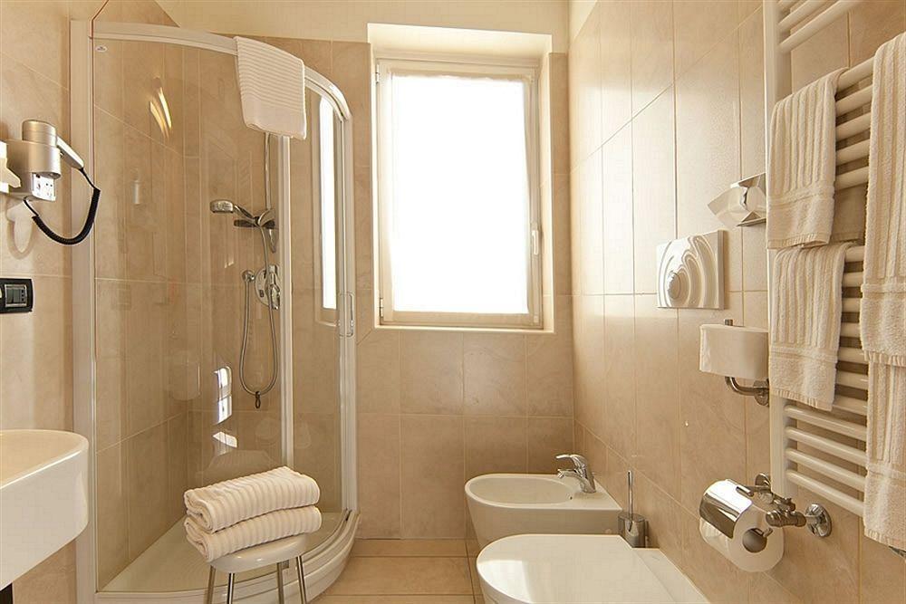 Hotel Fiera Milano Rho Esterno foto
